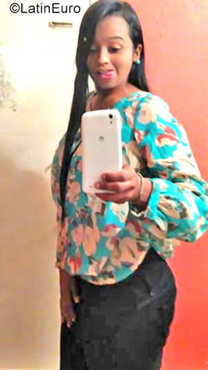 Date this funny Venezuela girl Nairoby from Bogota VE953