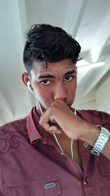 Date this lovely Cuba man Karel from La Habana CU114