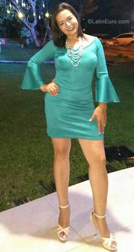Date this fun Colombia girl Salome from Popayan CO22442