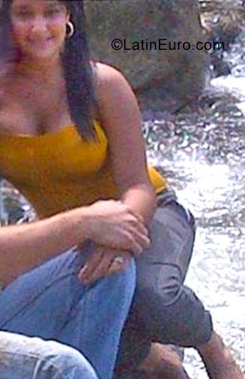 Date this stunning Venezuela girl Juse from Maracaibo VE996