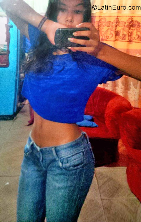 Date this gorgeous Venezuela girl Rabaly from Valencia VE999
