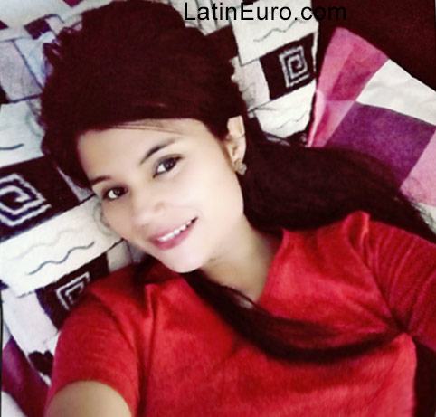 Date this happy Colombia girl Kathy from Cucuta CO22480