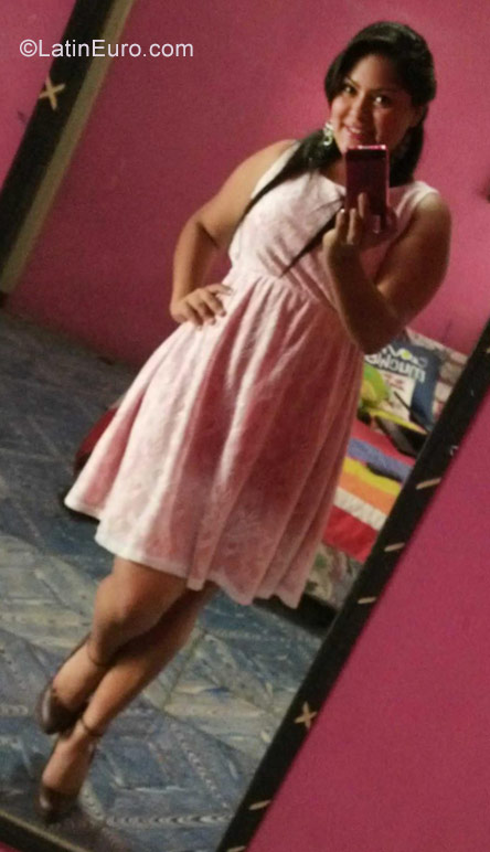 Date this charming El Salvador girl Esmeralda from ilobasco SV80