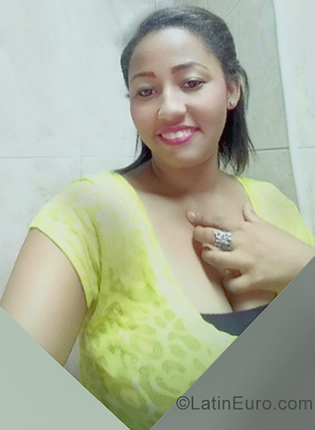 Date this georgeous Ecuador girl Mariel from Guayaquil EC214