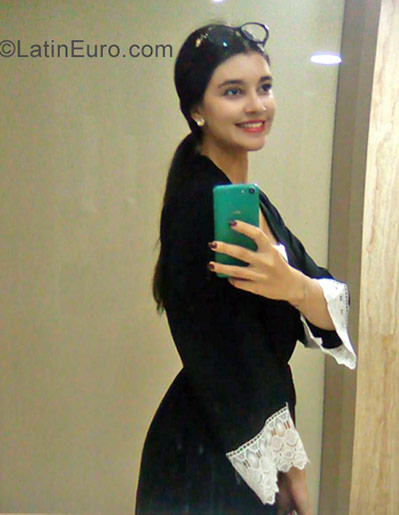 Date this pretty Morocco girl Fatima from Agadir MA29