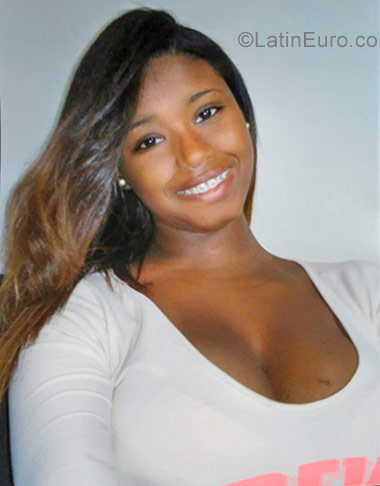 Date this sensual Brazil girl Gisele from Rio De Janiero BR10316
