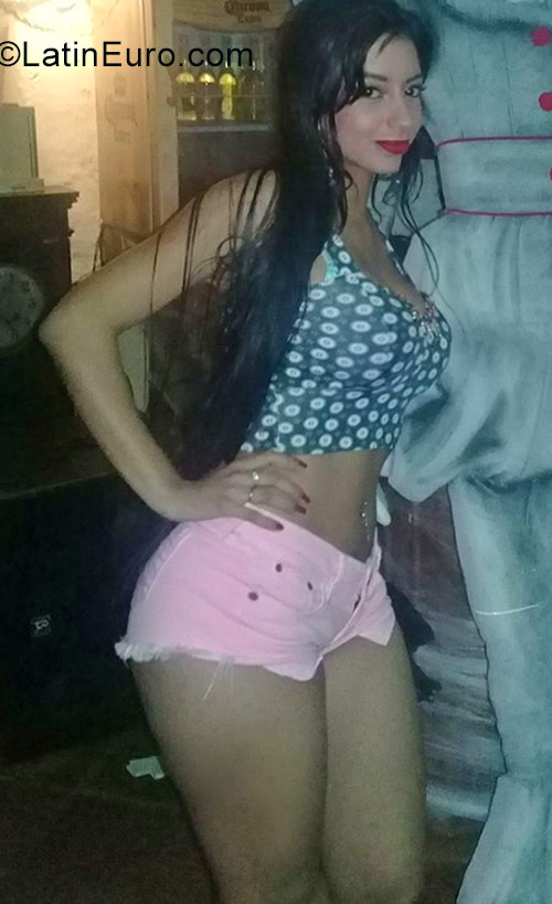 Date this fun Colombia girl Saral from Medellin CO30450