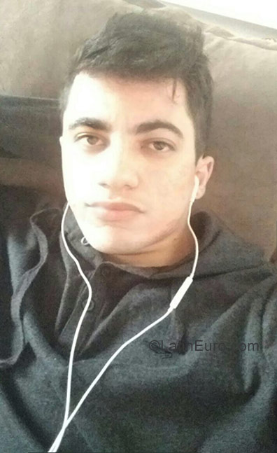 Date this good-looking Brazil man Edgar from Curitiba BR10327