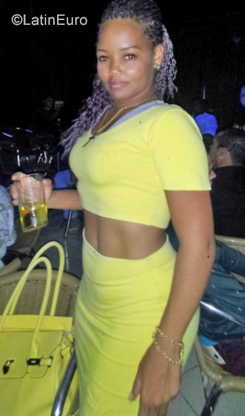 Date this fun Cuba girl Lisandra from Ciego De Avila CU136