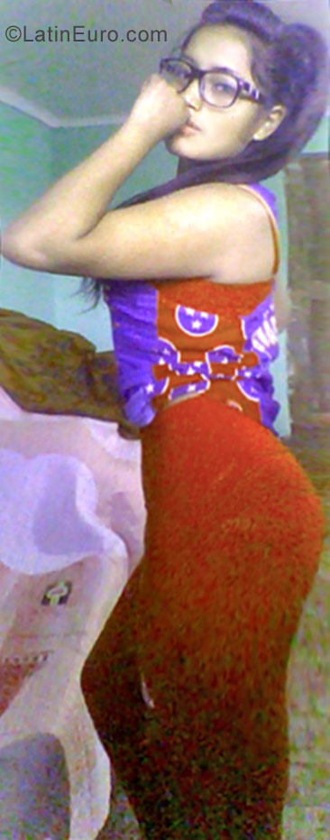 Date this attractive Peru girl Marisol from Cusco PE1148