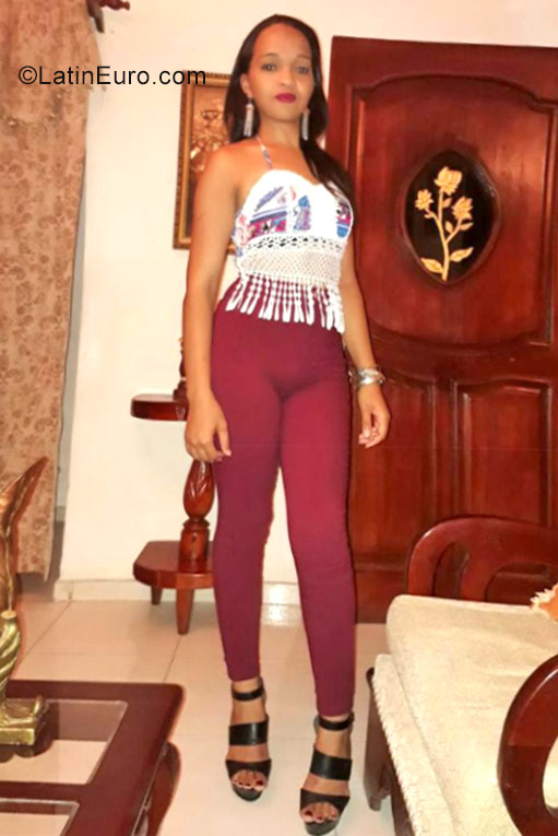 Date this cute Dominican Republic girl Eliza from Higuey DO30578