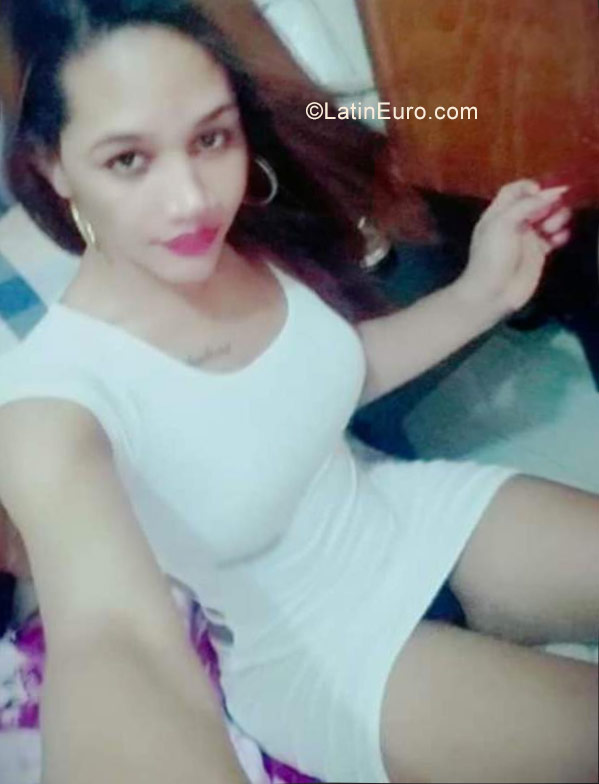 Date this funny Dominican Republic girl Katrina from Santo Domingo DO30579