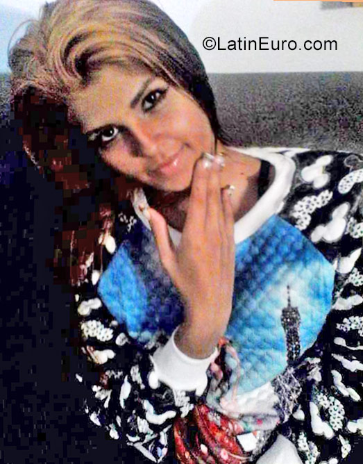Date this stunning Venezuela girl Leida from Maracay VE1042