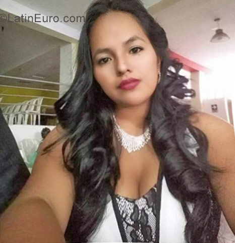 Date this delightful Peru girl Rocio from Lima PE1152