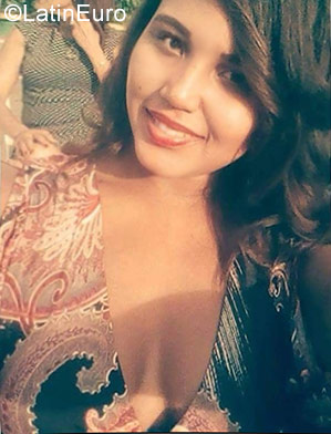 Date this tall Dominican Republic girl Karen from Santiago De Los Caballeros DO30598
