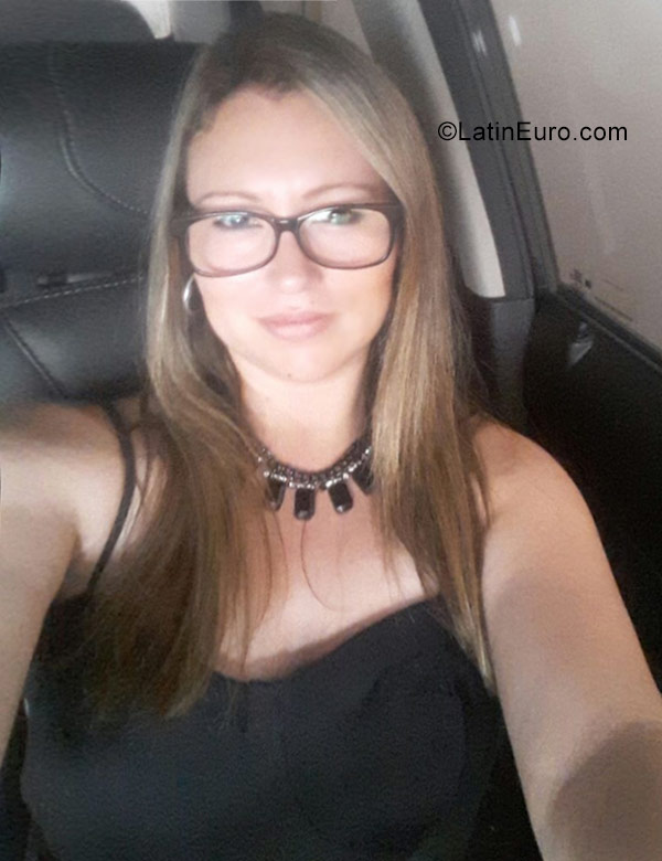 Date this passionate Colombia girl Catalina from Bogota CO22660