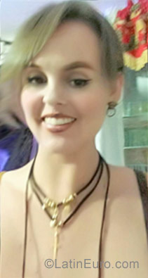 Date this nice looking Colombia girl Milena from Medellin CO22663