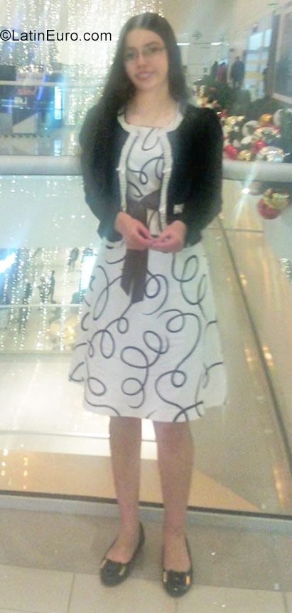 Date this pretty Colombia girl Angela from Bogota CO22688