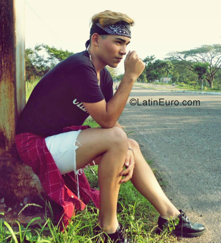 Date this passionate Venezuela man Kelven from San cristobal VE1073
