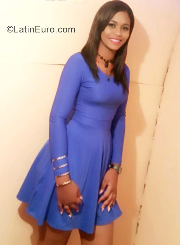 Date this beautiful Dominican Republic girl Merly from Santiago DO30725