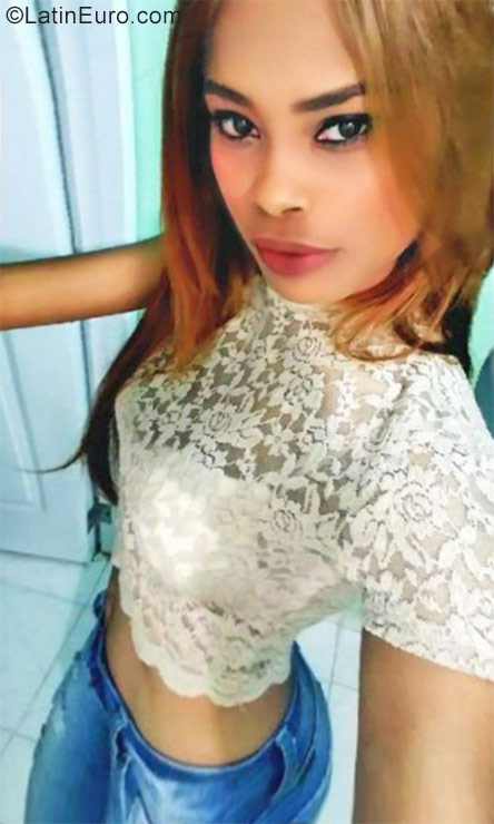 Date this fun Dominican Republic girl Rosa from Santo Domingo DO30734