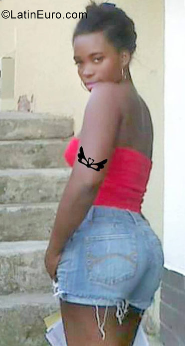 Date this hot Colombia girl Dailen from Pereira CO22780