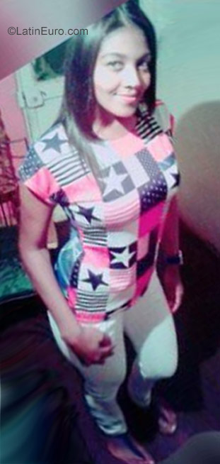 Date this hot Venezuela girl Sandra from Caracas VE1093