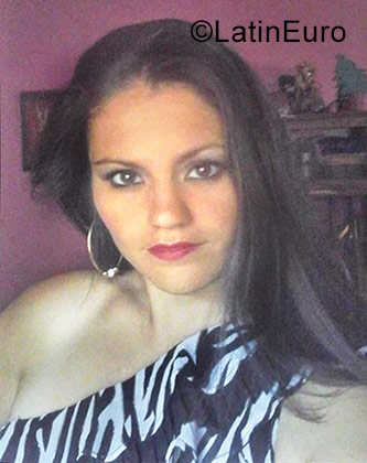 Date this nice looking Venezuela girl Angelica from Merida VE1098
