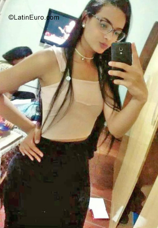 Date this sensual Brazil girl Brenda from Sao Paulo BR10368