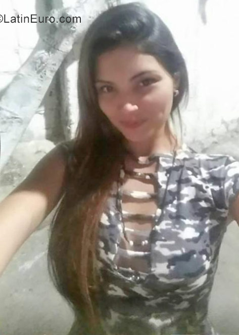 Date this attractive Venezuela girl Ana from Maracay VE1117