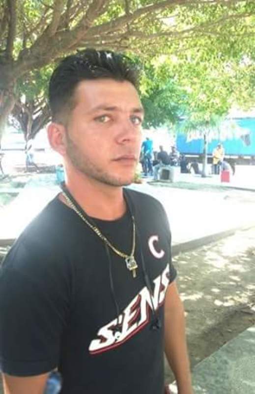 Date this georgeous Cuba man Hanyer from Santiago De Cuba CU170