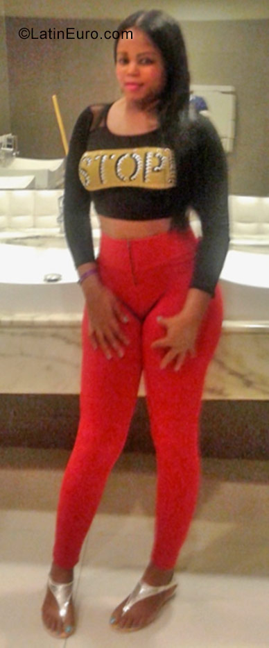 Date this hot Dominican Republic girl Helena from Santiago DO30854
