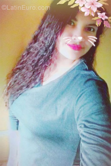 Date this gorgeous Peru girl Raquel from Lima PE1177