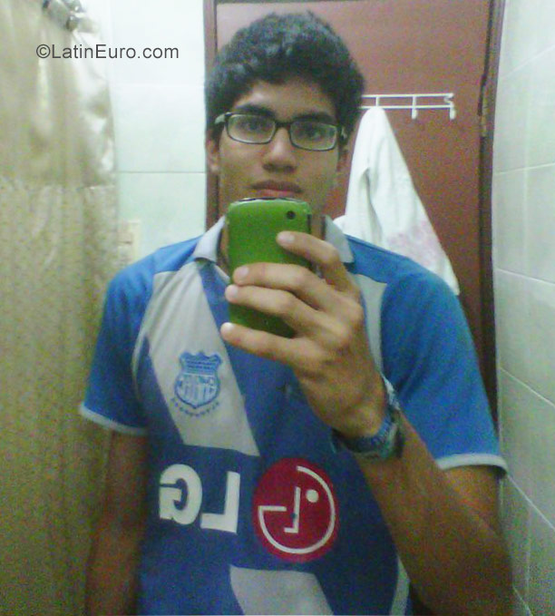 Date this charming Ecuador man Kleber from Guayaquil EC229