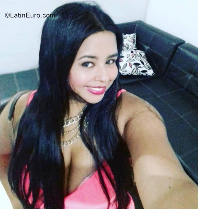Date this young Colombia girl Elizabeth from Medellin CO22877