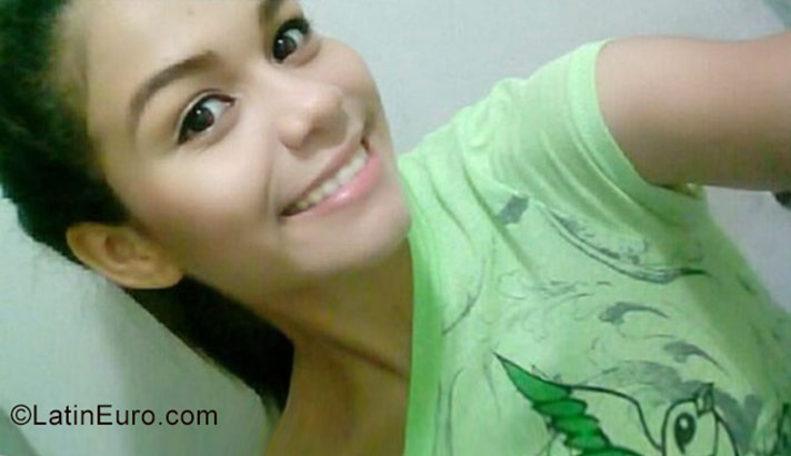 Date this cute Venezuela girl Danna from Maracaibo VE1153