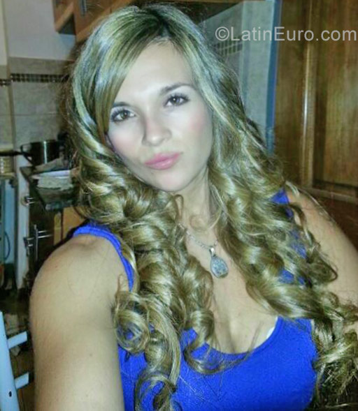 Date this young Argentina girl Carla from Santiago del estero AR115