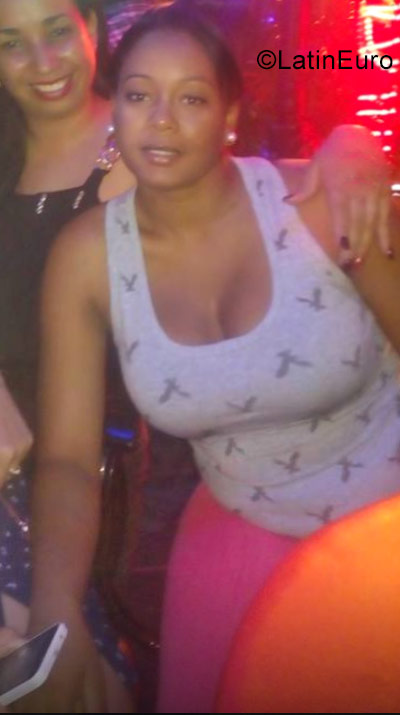 Date this stunning Cuba girl Monica from Havana CU183
