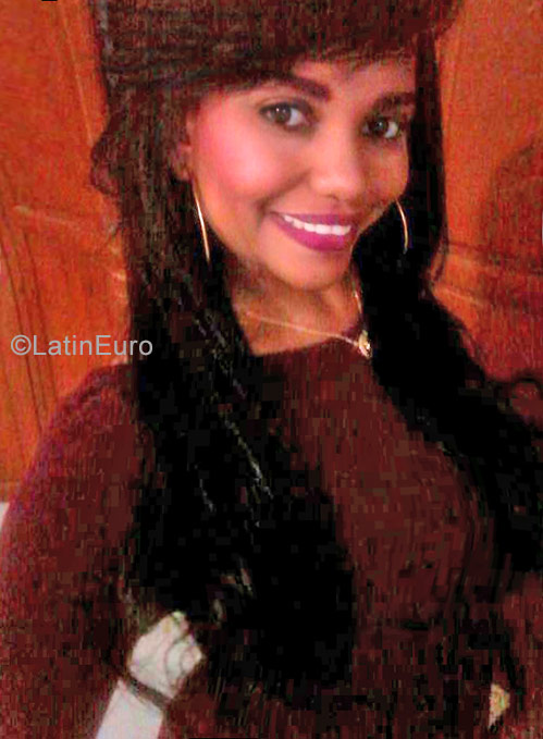 Date this georgeous Dominican Republic girl Anyeli from Santiago DO30937