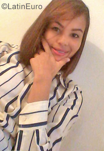 Date this hot Venezuela girl Asdrielys from Maturin VE1185
