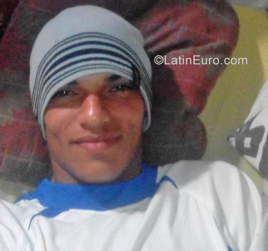 Date this voluptuous Venezuela man Erick from Caracas VE1186
