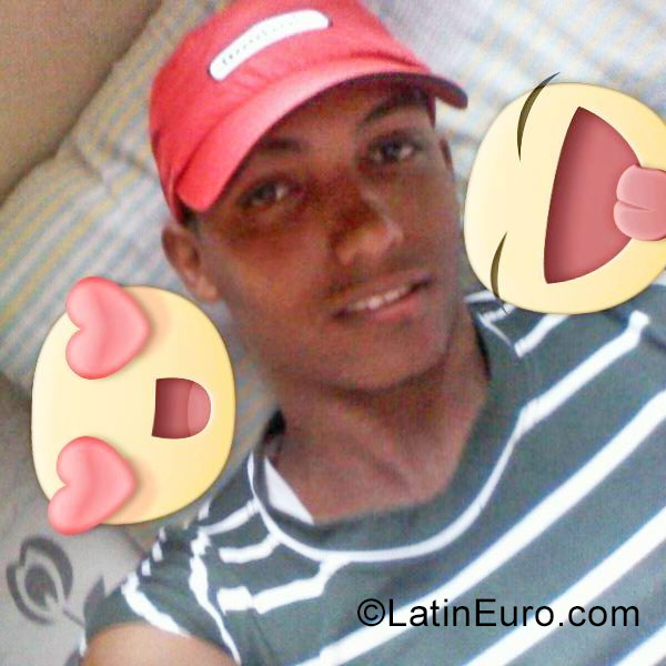 Date this fun Venezuela man Franklin from Caracas VE1198