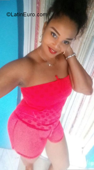 Date this exotic Jamaica girl Vanilla cookie from Kingston JM2537