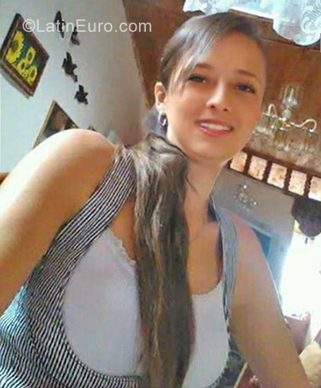 Date this charming Colombia girl Lina from Santa rosa de cabal CO22975