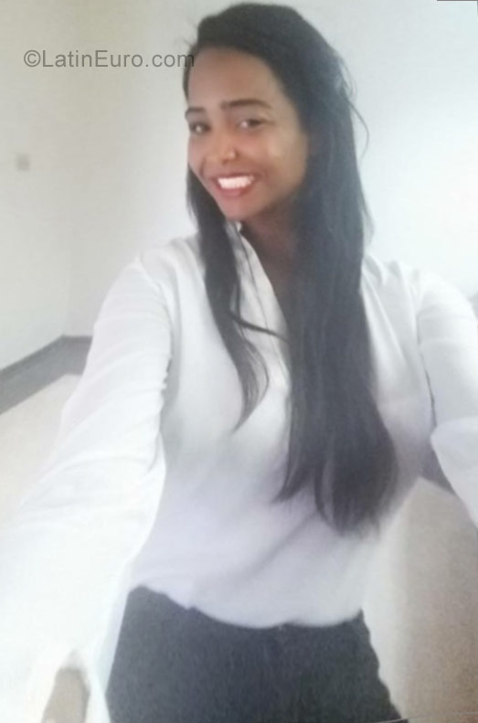 Date this sensual Dominican Republic girl Kamila from La Romana DO31015