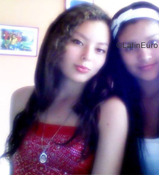 Date this sensual Colombia girl Angie from Popayan CO23020