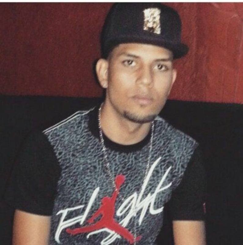 Date this tall Dominican Republic man Manuel from Santiago DO31103