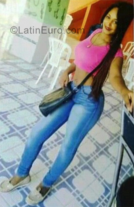 Date this funny Dominican Republic girl Patricia S. from Santa Cruz De Barahona DO31148