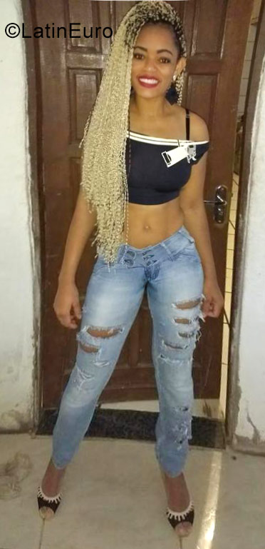 Date this passionate Brazil girl Leya from Vitoria BR10409