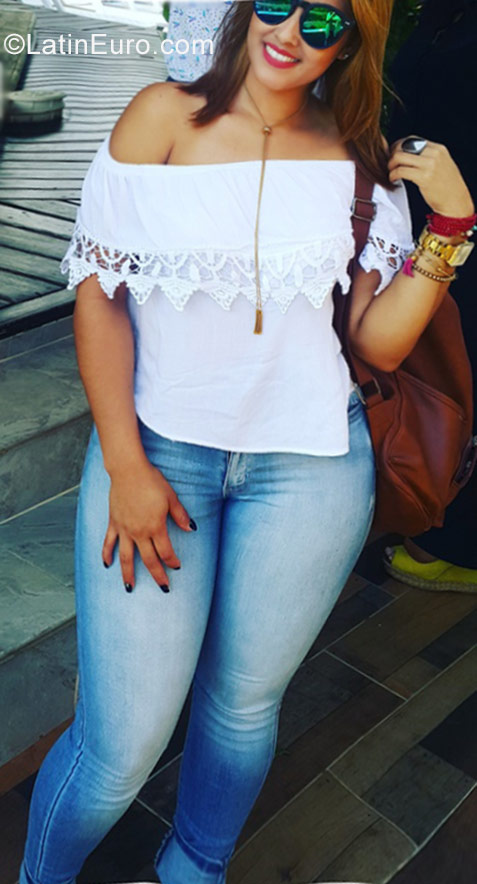 Date this hot Dominican Republic girl Jenni from Santiago DO31213